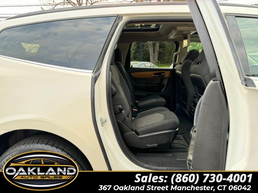 2013 Chevrolet Traverse LT photo