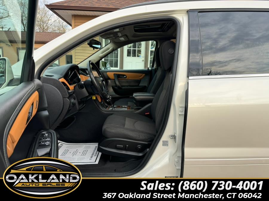2013 Chevrolet Traverse LT photo