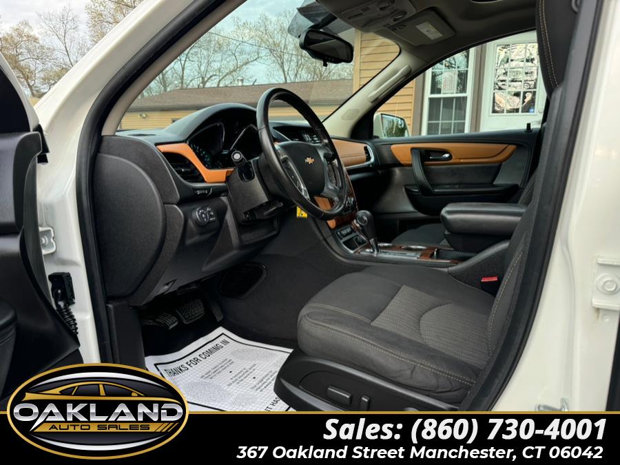 2013 Chevrolet Traverse LT photo