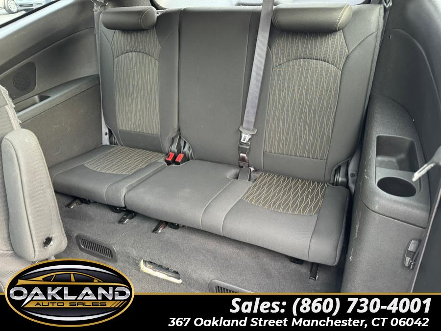 2013 Chevrolet Traverse LT photo