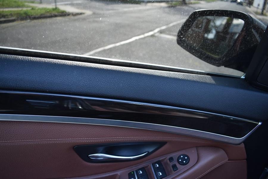 2016 BMW 5-Series 528i xDrive photo