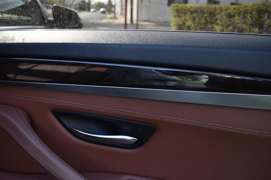 2016 BMW 5-Series 528i xDrive photo