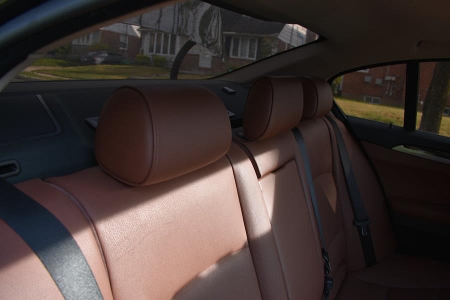 2016 BMW 5-Series 528i xDrive photo