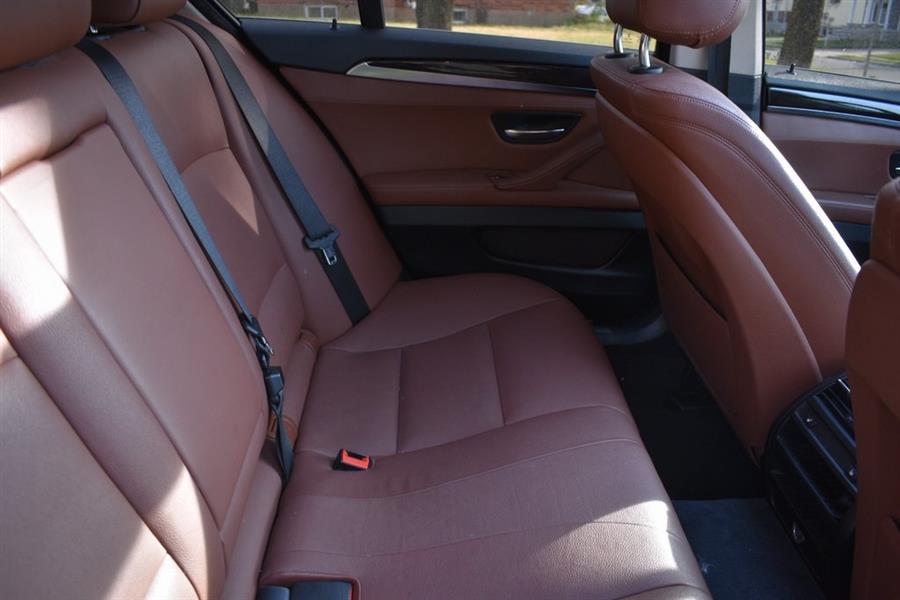 2016 BMW 5-Series 528i xDrive photo