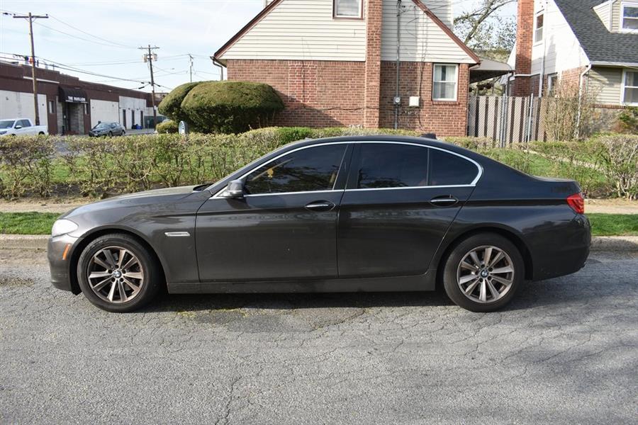 2016 BMW 5-Series 528i xDrive photo