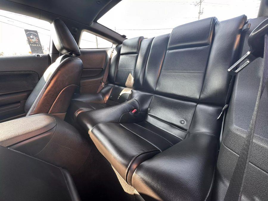 2007 Ford Mustang V6 Deluxe photo