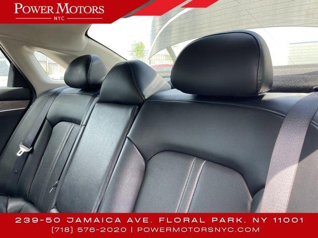 2021 Kia K5 EX photo