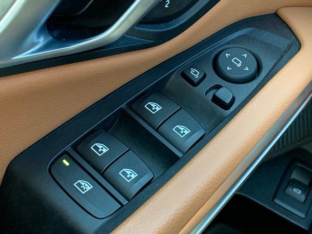 2022 BMW 3-Series 330i photo