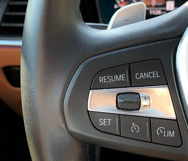 2022 BMW 3-Series 330i photo