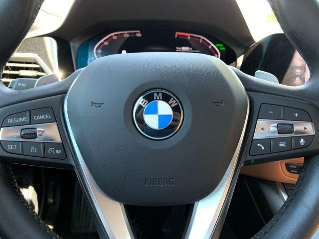2022 BMW 3-Series 330i photo