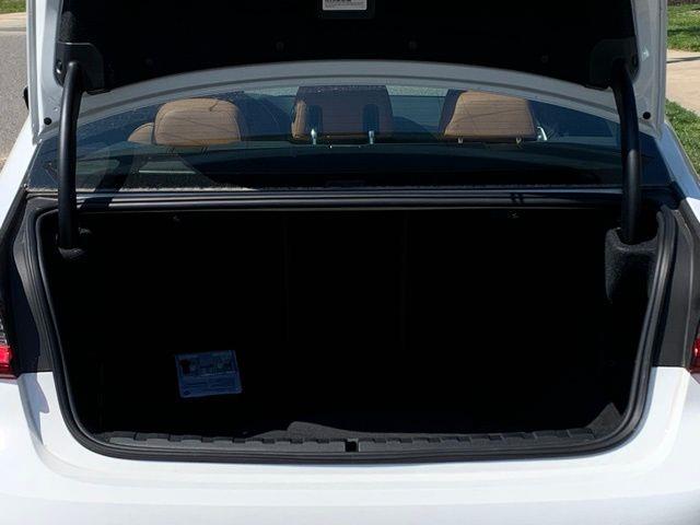 2022 BMW 3-Series 330i photo