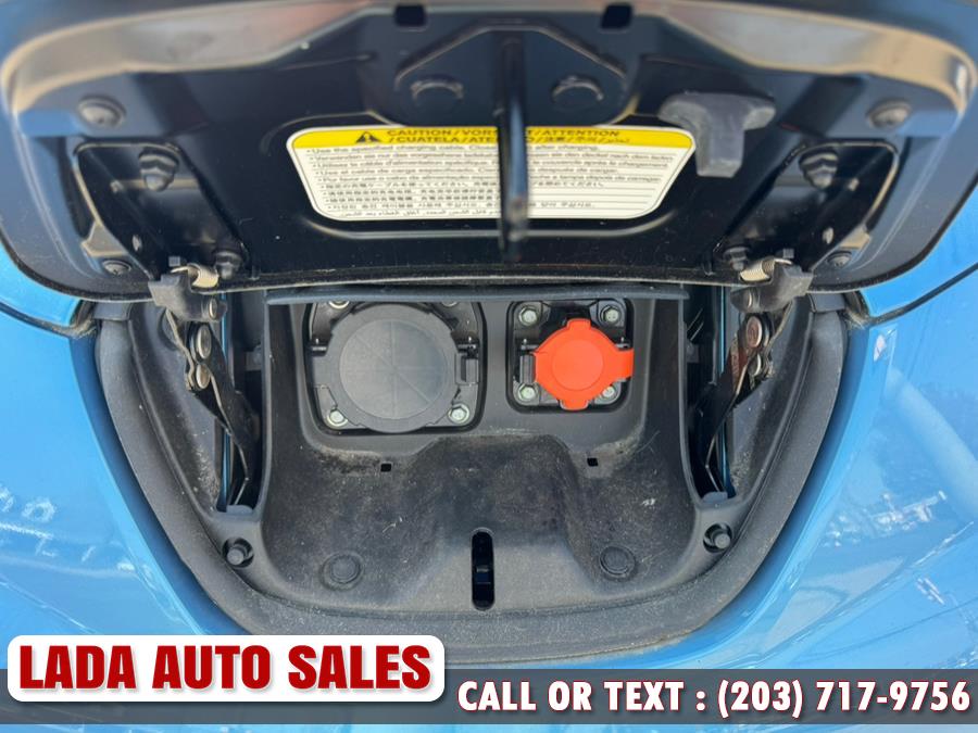 2012 Nissan LEAF SV photo