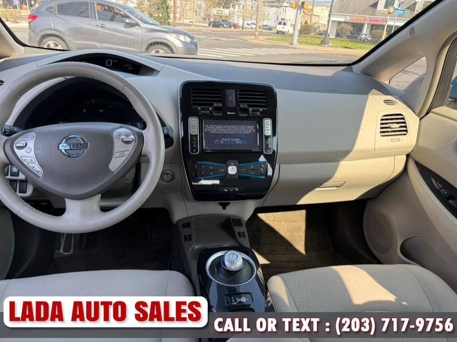 2012 Nissan LEAF SV photo