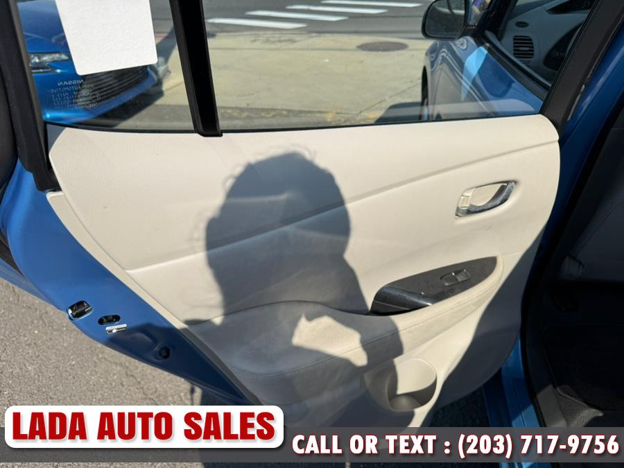2012 Nissan LEAF SV photo