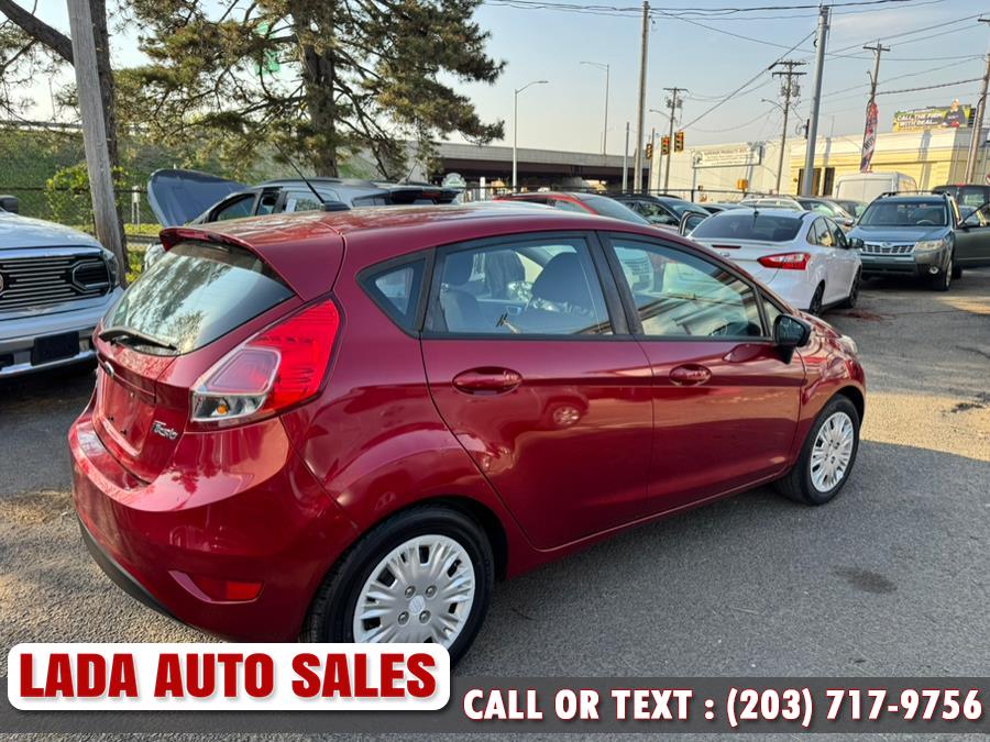 2014 Ford Fiesta SE photo