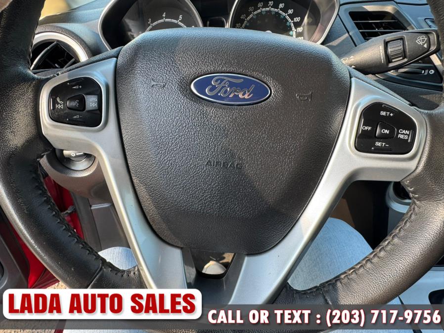 2014 Ford Fiesta SE photo