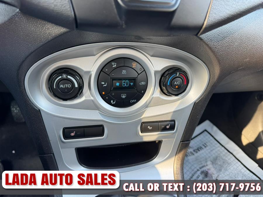 2014 Ford Fiesta SE photo