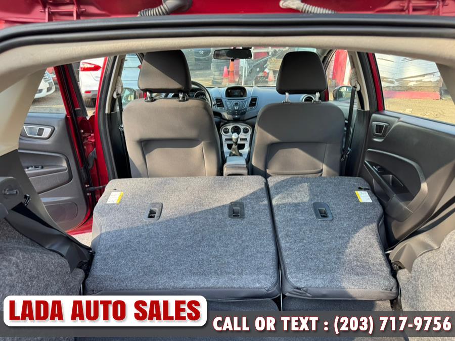 2014 Ford Fiesta SE photo