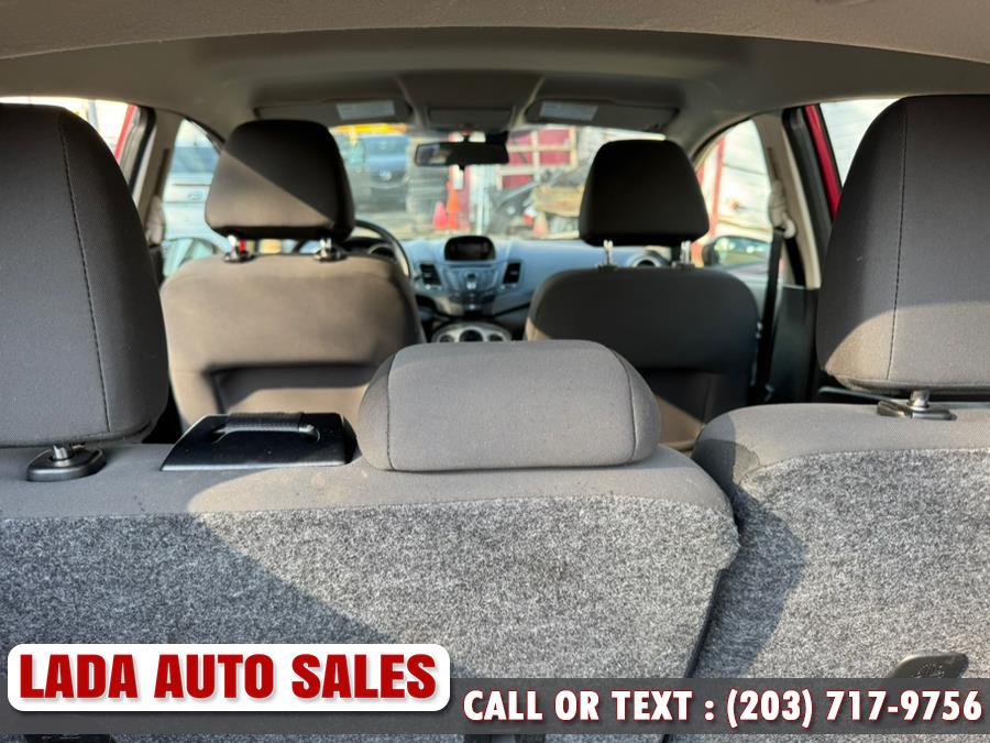2014 Ford Fiesta SE photo