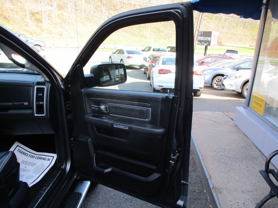 2015 RAM 1500 4WD Crew Cab 140.5