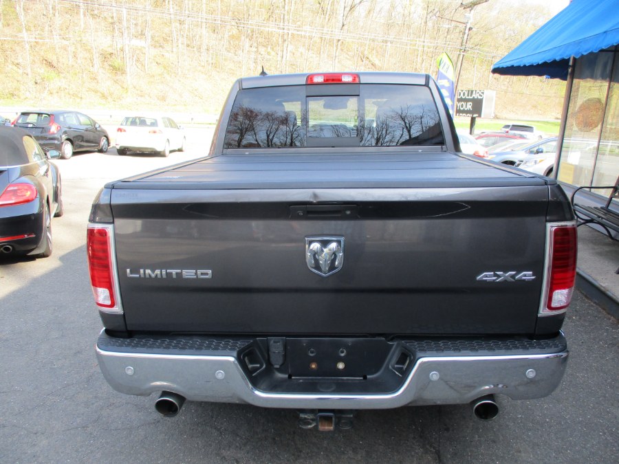 2015 RAM 1500 4WD Crew Cab 140.5