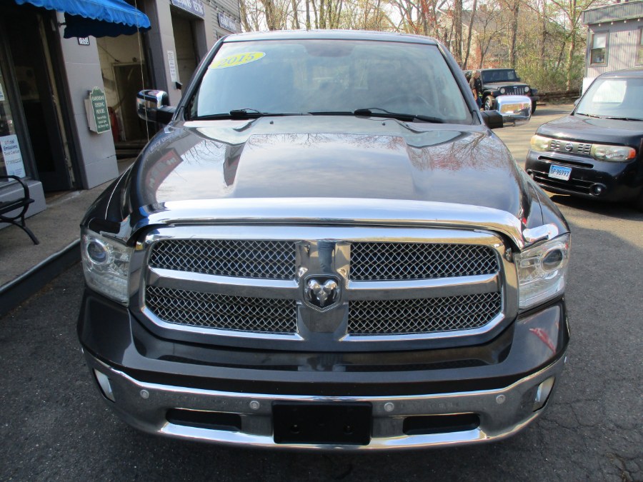 2015 RAM 1500 4WD Crew Cab 140.5