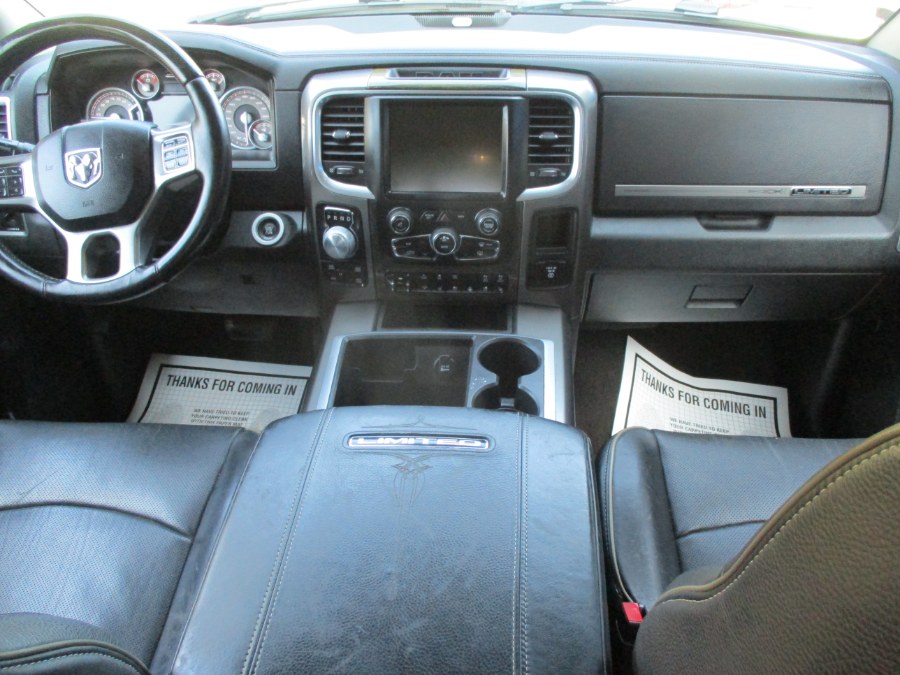 2015 RAM 1500 4WD Crew Cab 140.5