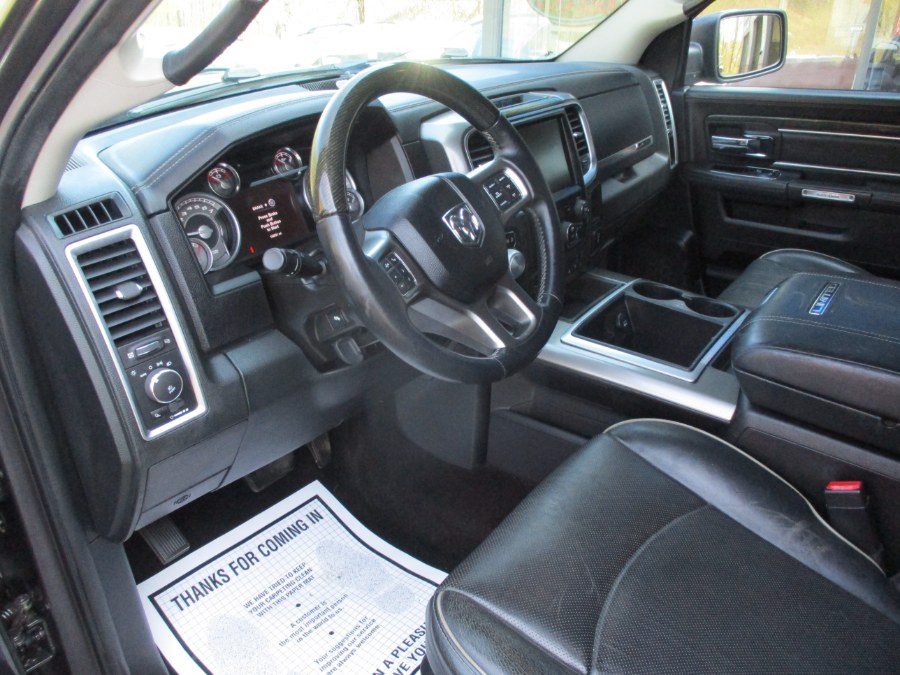 2015 RAM 1500 4WD Crew Cab 140.5