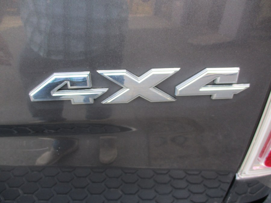 2015 RAM 1500 4WD Crew Cab 140.5