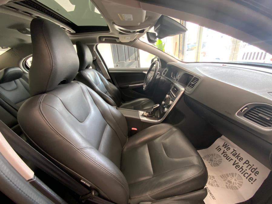 2016 Volvo S60 4dr Sdn T5 Premier AWD photo