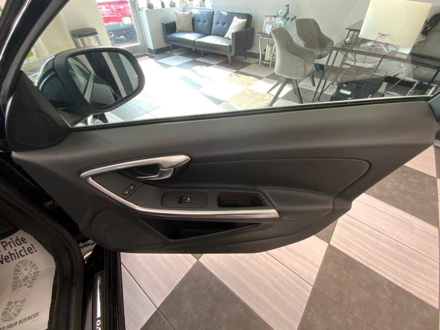 2016 Volvo S60 4dr Sdn T5 Premier AWD photo