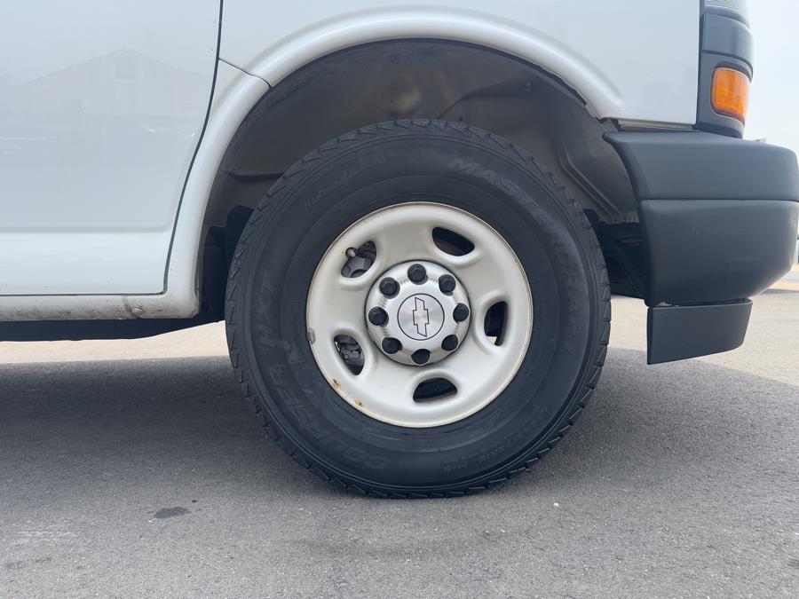 2019 Chevrolet Express Cargo Van RWD 2500 135