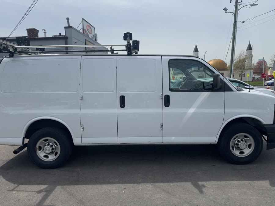 2019 Chevrolet Express Cargo Van RWD 2500 135