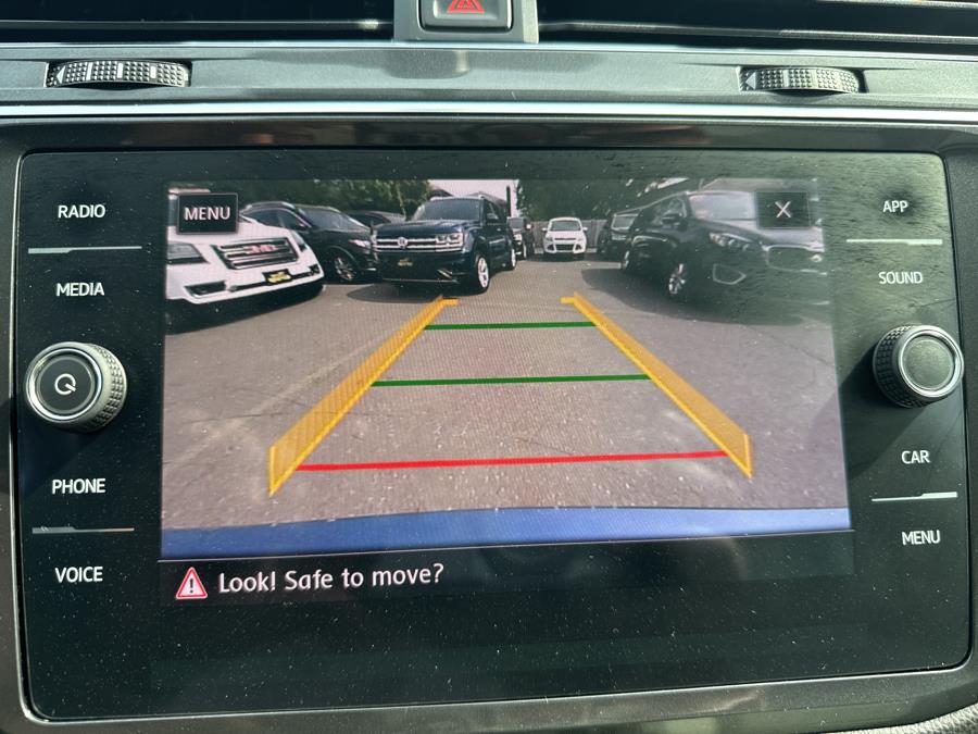 2018 Volkswagen Tiguan 2.0T SE FWD photo