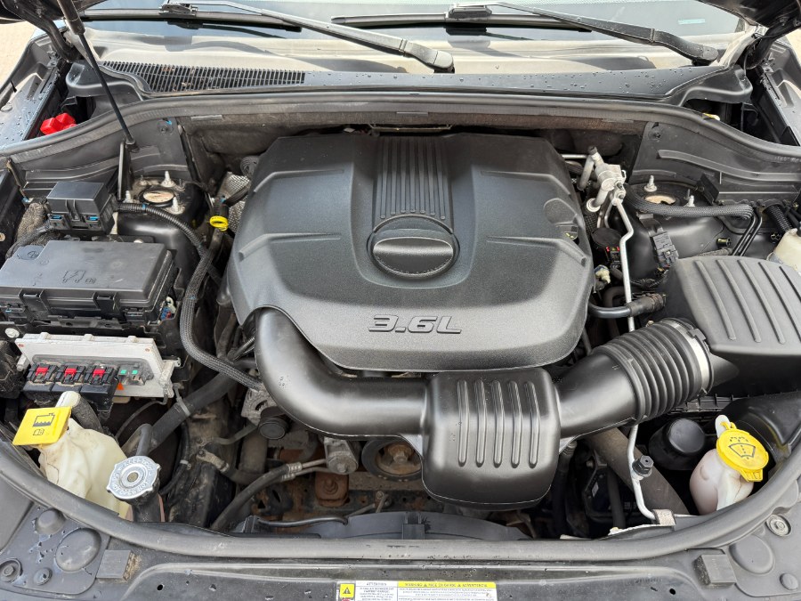2011 Jeep Grand Cherokee Laredo photo