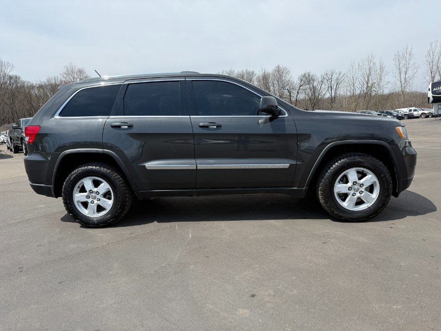 2011 Jeep Grand Cherokee Laredo photo