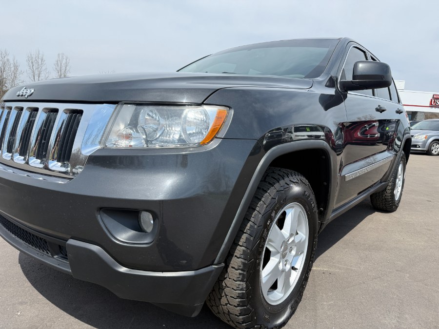 2011 Jeep Grand Cherokee Laredo photo