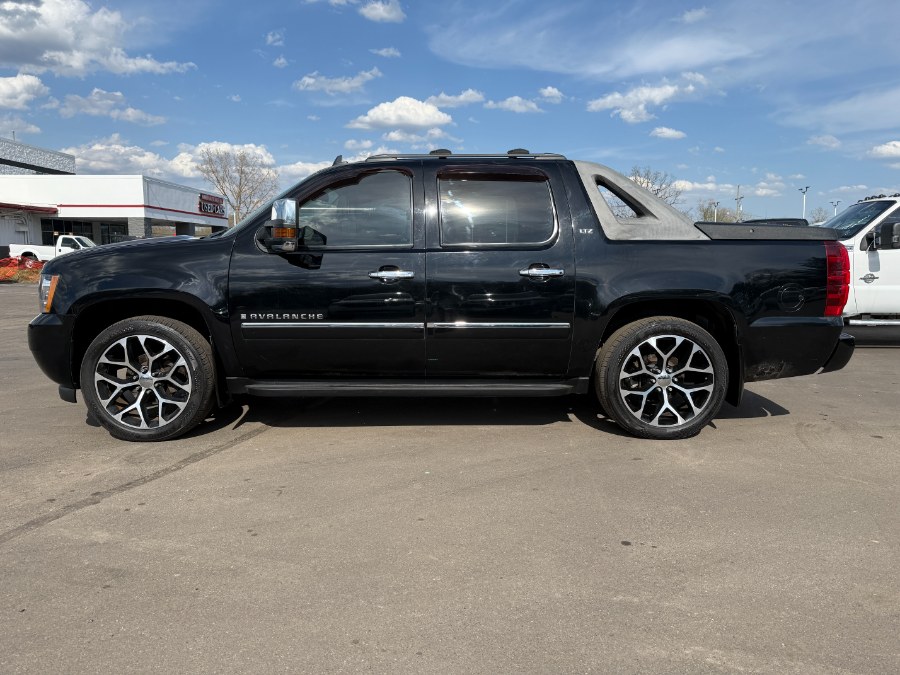 2009 Chevrolet Avalanche LS photo