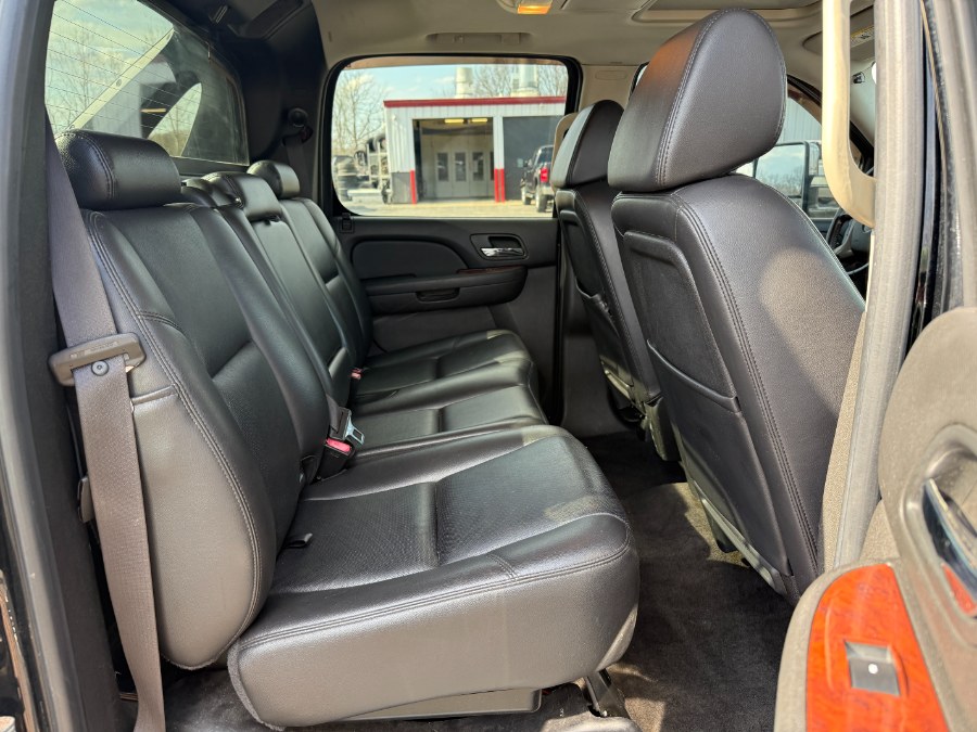 2009 Chevrolet Avalanche LS photo