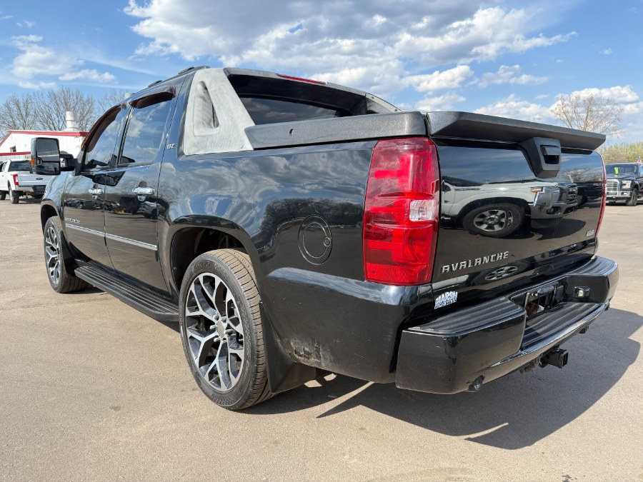 2009 Chevrolet Avalanche LS photo