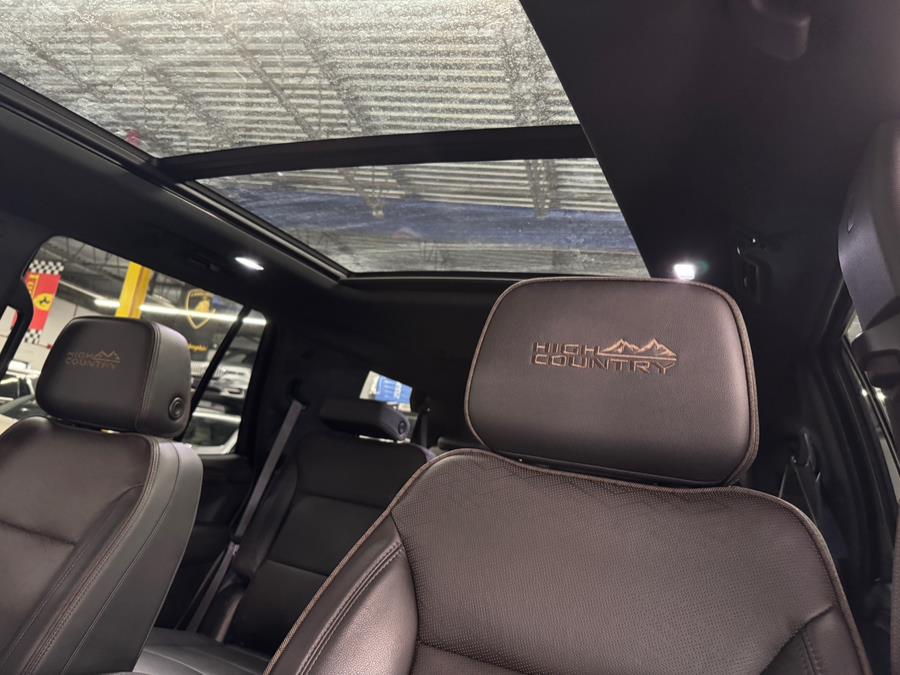 2022 Chevrolet Tahoe 4WD 4dr High Country photo