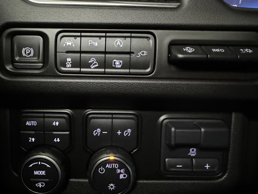 2022 Chevrolet Tahoe 4WD 4dr High Country photo
