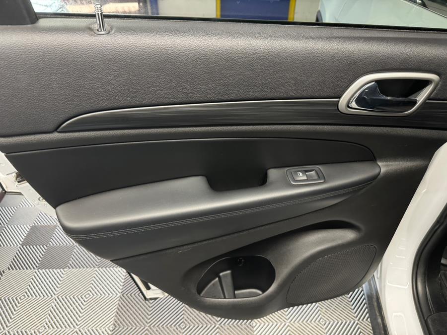 2019 Jeep Grand Cherokee Altitude 4x4 photo