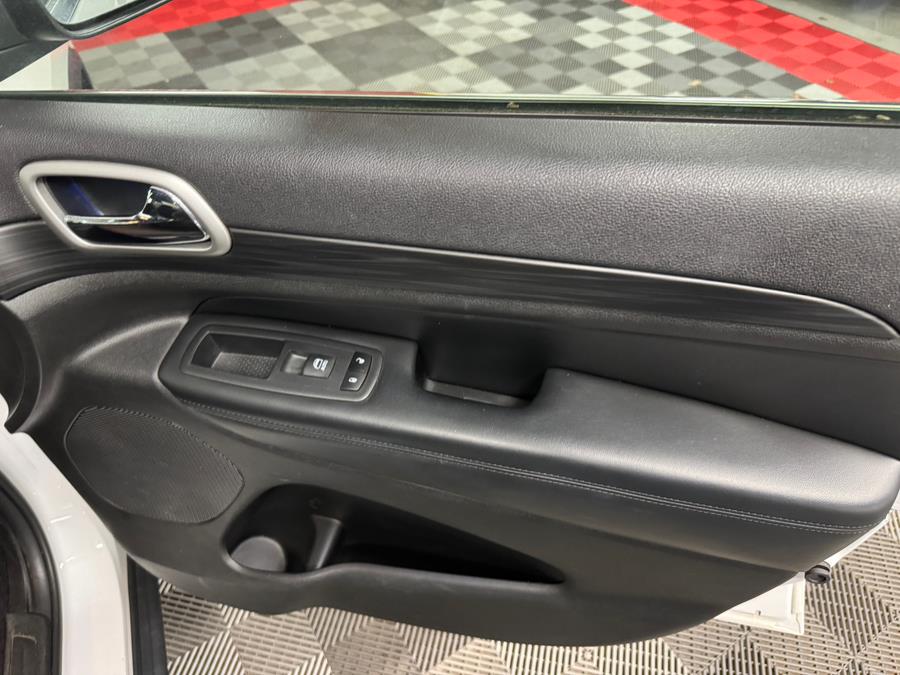 2019 Jeep Grand Cherokee Altitude 4x4 photo