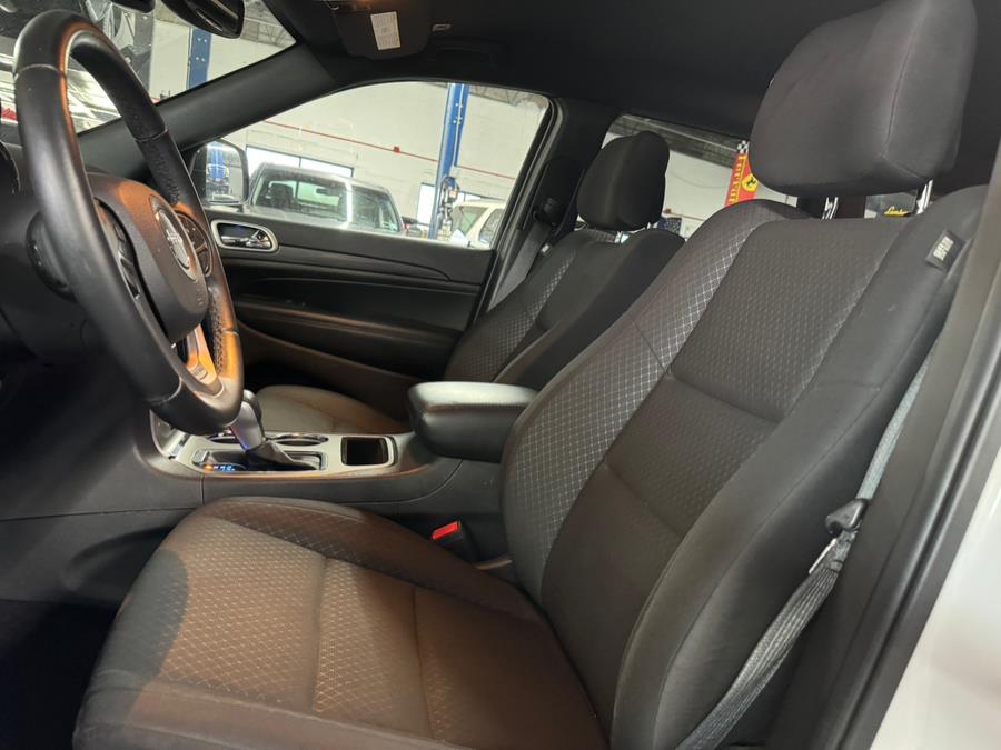 2019 Jeep Grand Cherokee Altitude 4x4 photo