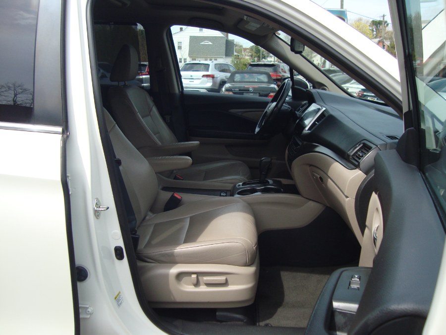 2016 Honda Pilot AWD 4dr EX-L w/RES photo