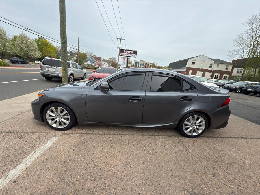 2016 Lexus IS 300 photo
