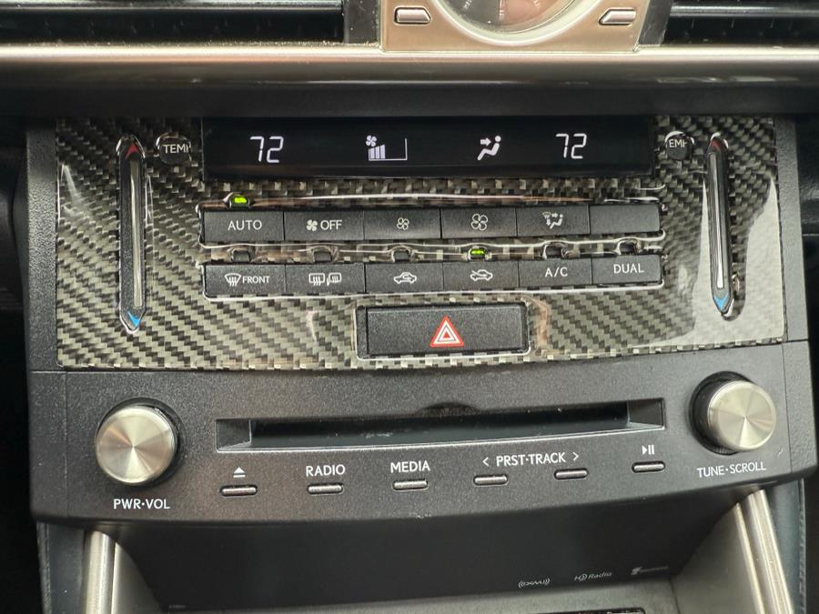 2016 Lexus IS 300 photo