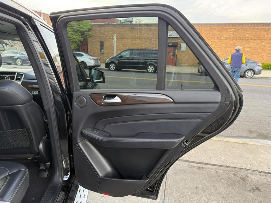 2014 Mercedes-Benz M-Class ML350 4MATIC photo