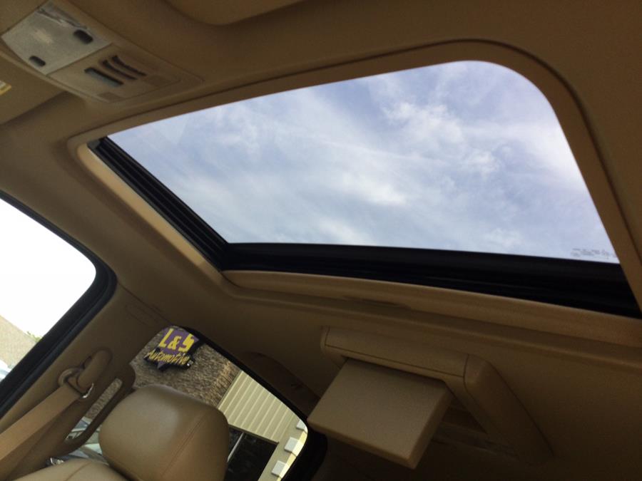 2014 Chevrolet Suburban LTZ 1500 photo